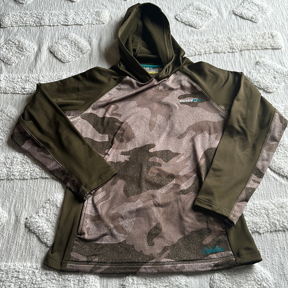 Cabela’s women’s camo sweatshirt